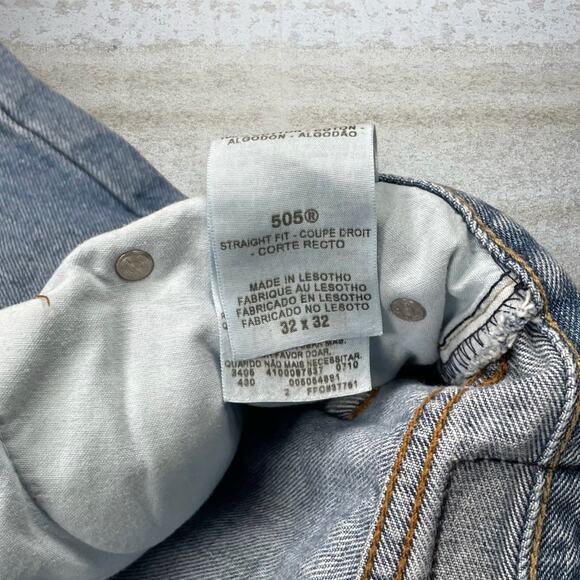 Vintage Y2K Levis Jeans 505 32x32 Straight Fit Medium Wash Denim Red Tab - Picture 4 of 4